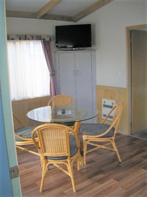 Bega Village Motor Inn Buitenkant foto